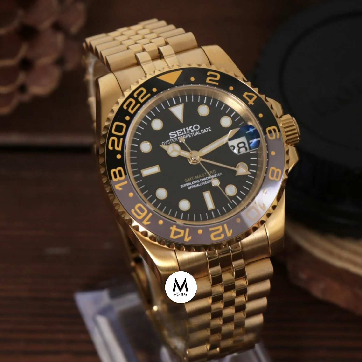 Seiko Mod GMT Bruce Wayne Black Gold 40mm - Custom Automatic Watch | NH34