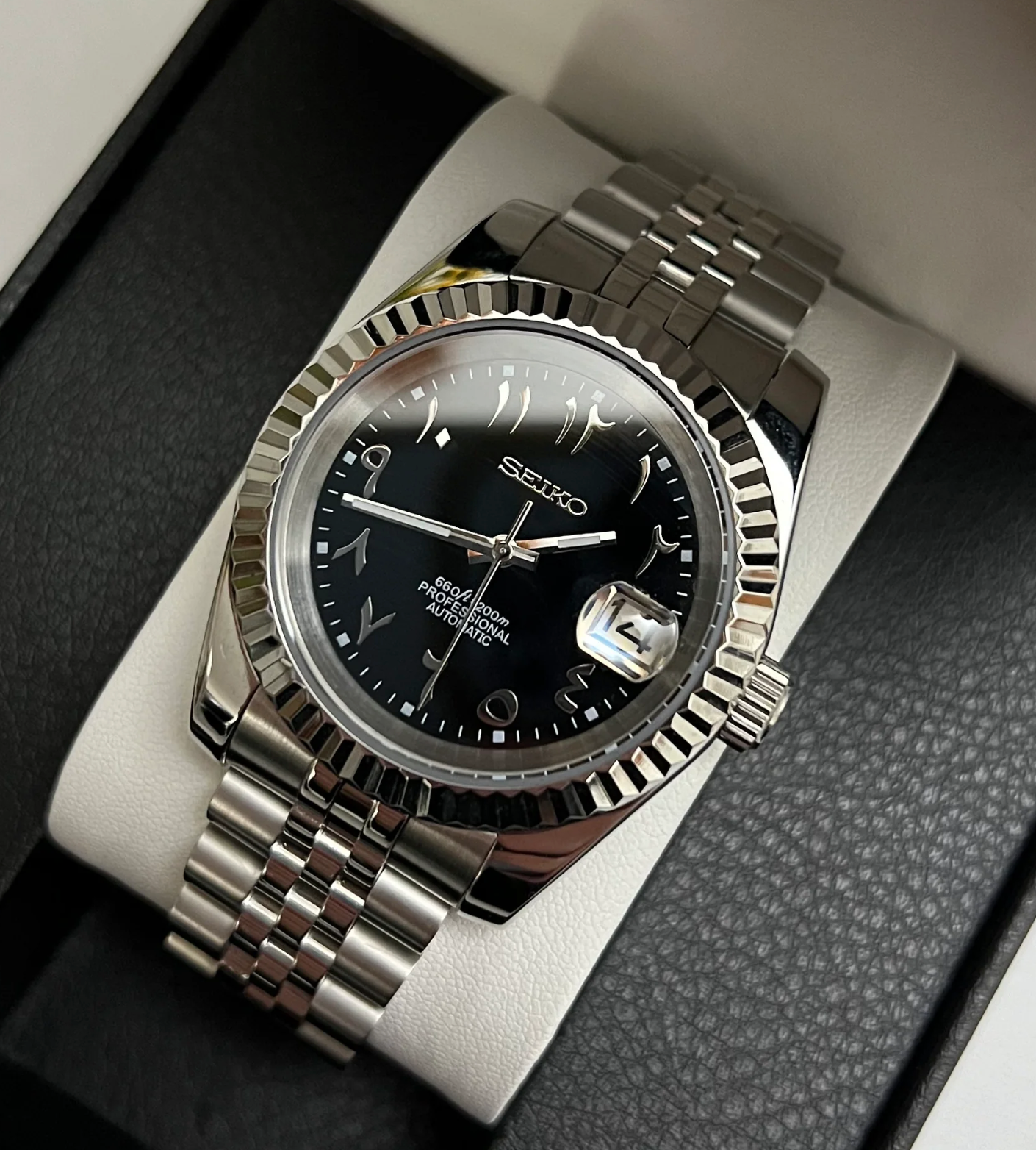 SEIKO MOD DATEJUST | ARABIC NOIR