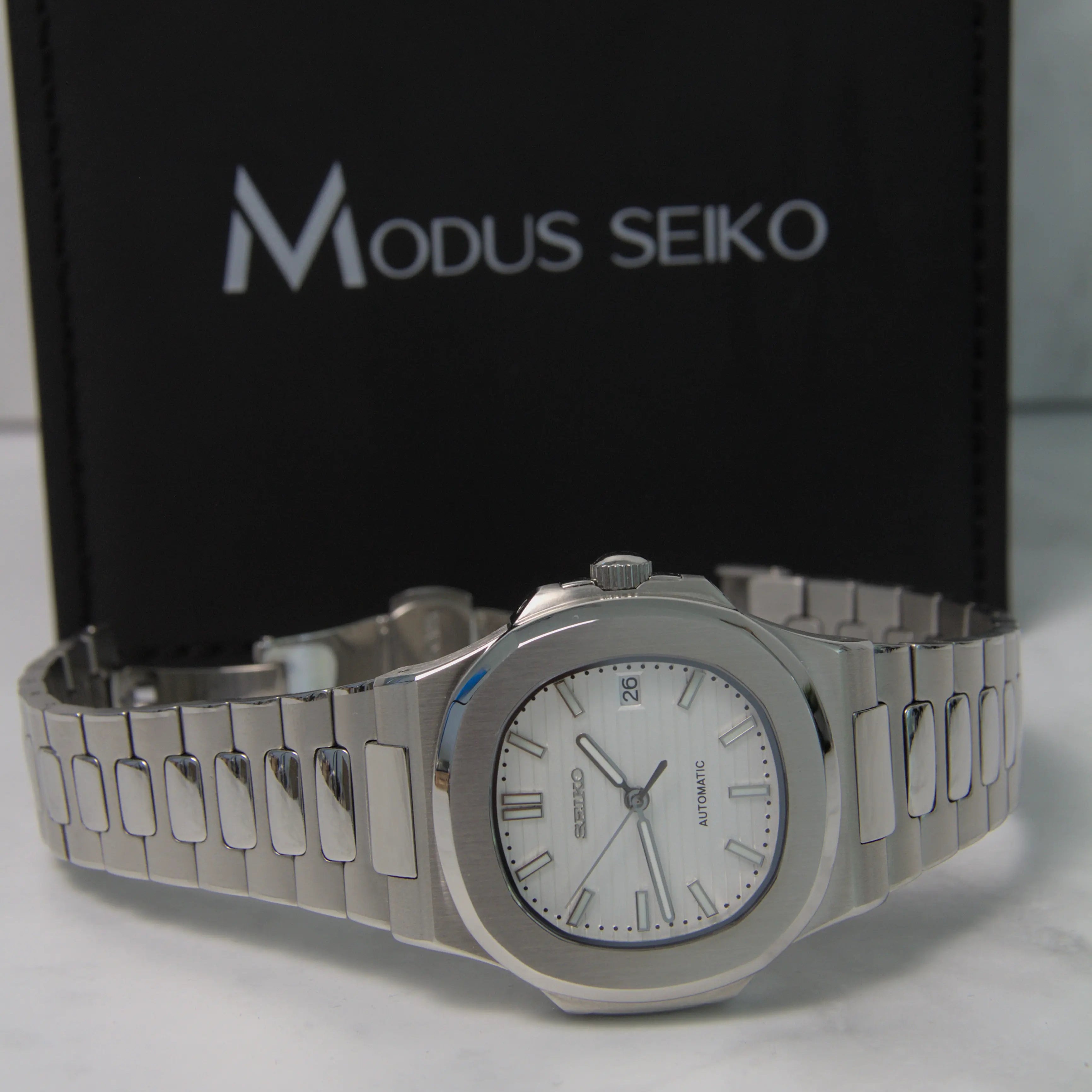 Seiko Mod Nautilus White 40mm - Custom Automatic Watch | NH35
