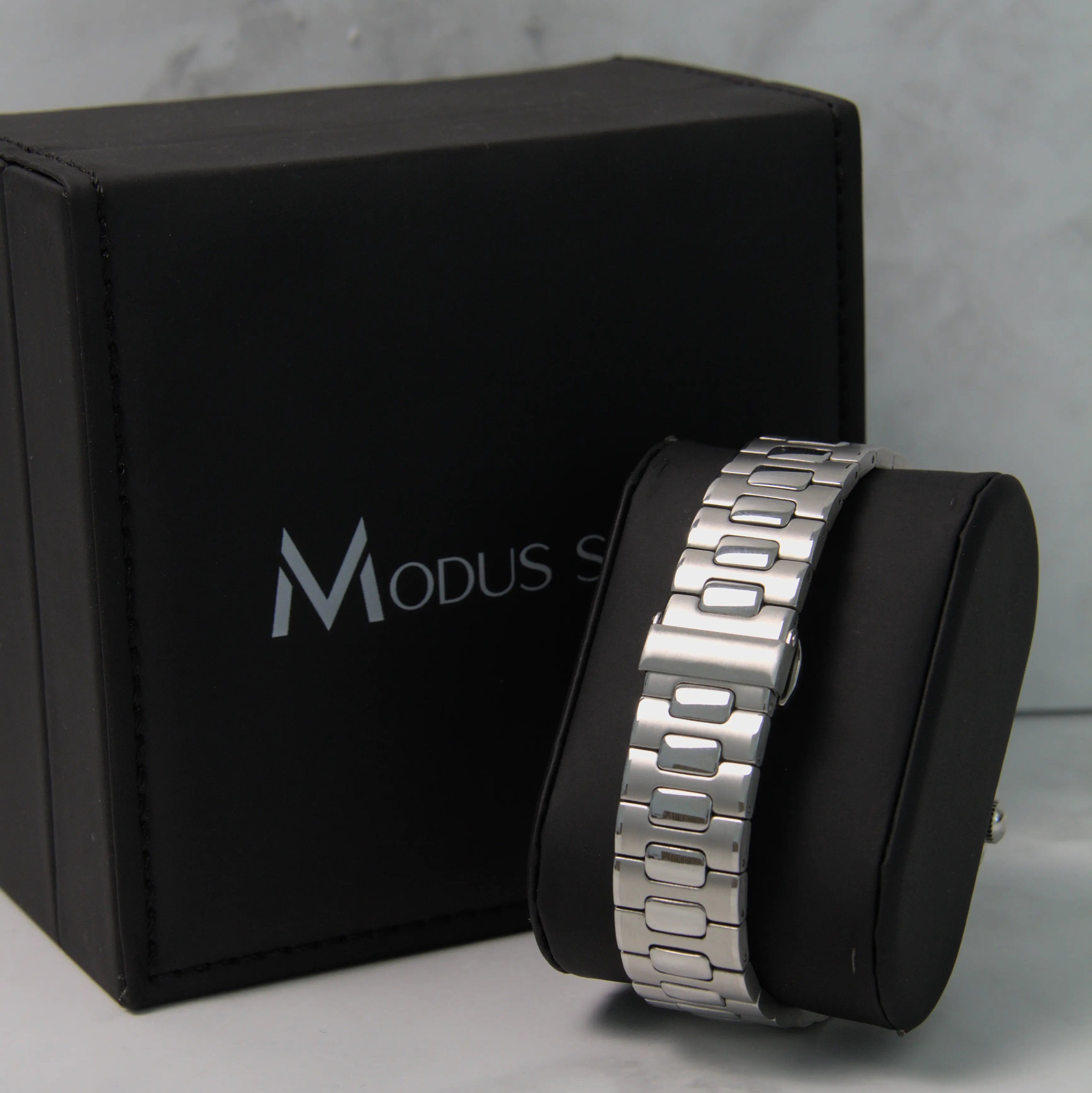 Seiko Mod Nautilus White 40mm - Custom Automatic Watch | NH35