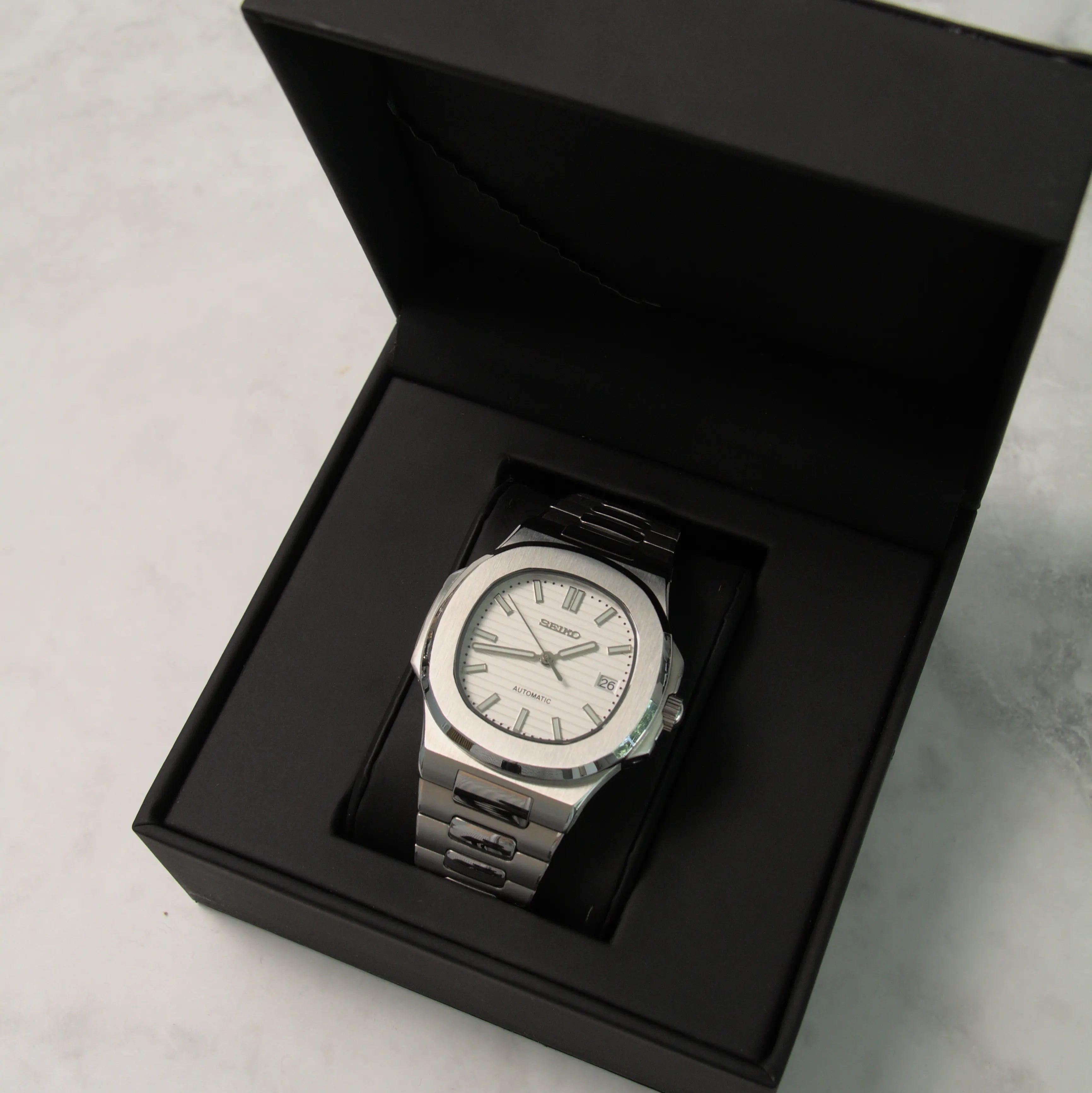 Seiko Mod Nautilus White 40mm - Custom Automatic Watch | NH35