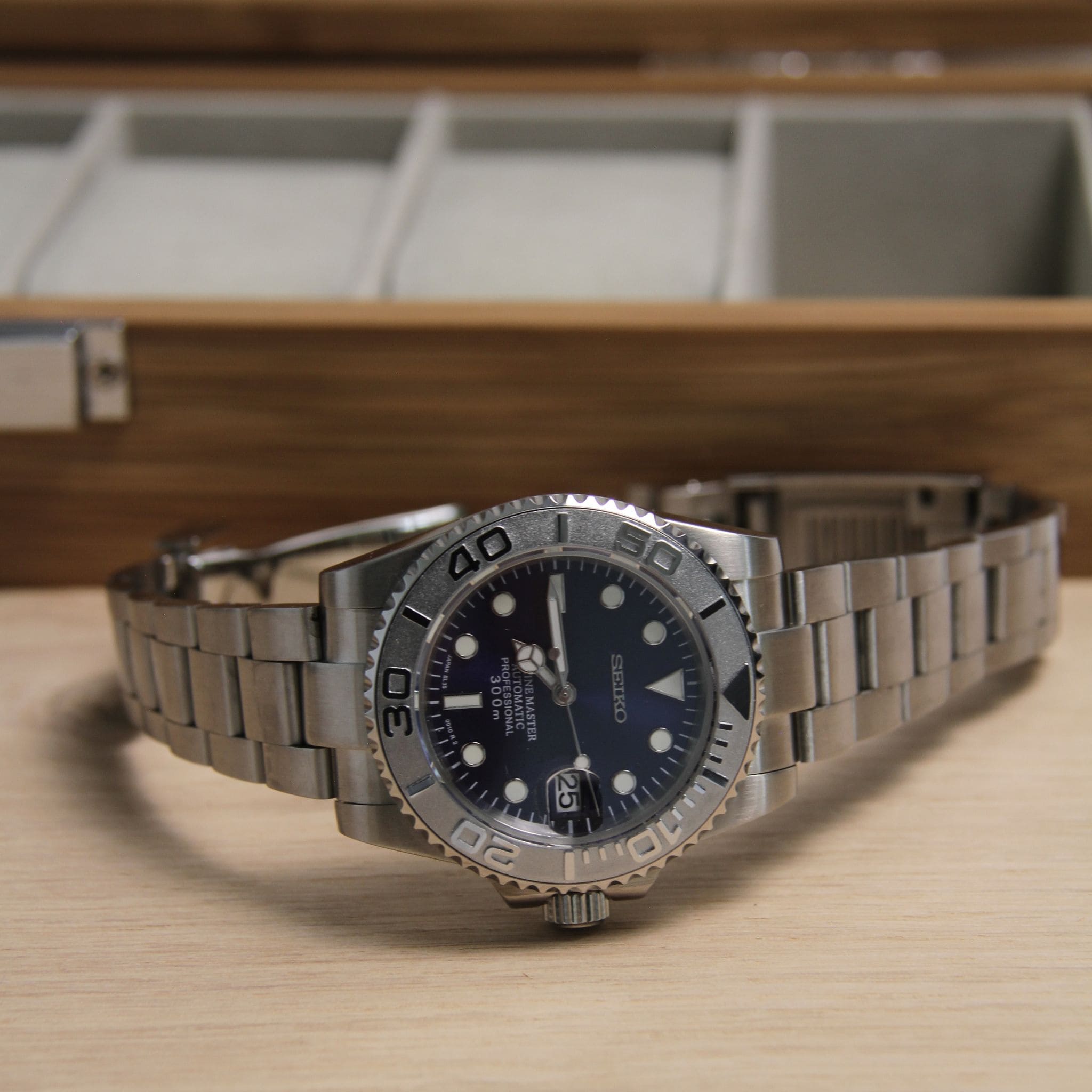 Montre Seiko Mod Yachtmaster bleu avec bracelet – mouvement automatique visible NH35