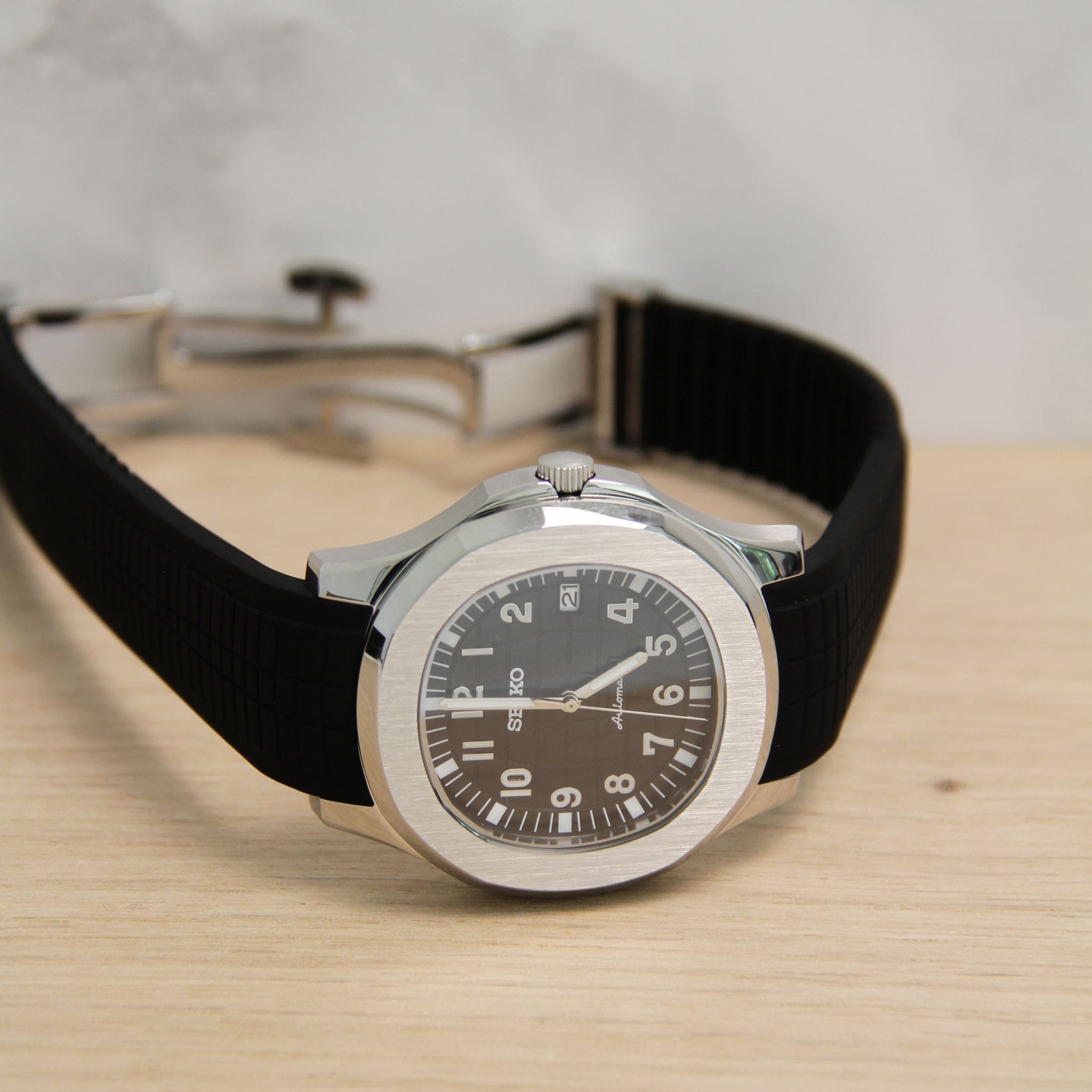 Montre Seiko Mod Aquanaut noir avec bracelet – mouvement automatique visible NH35.